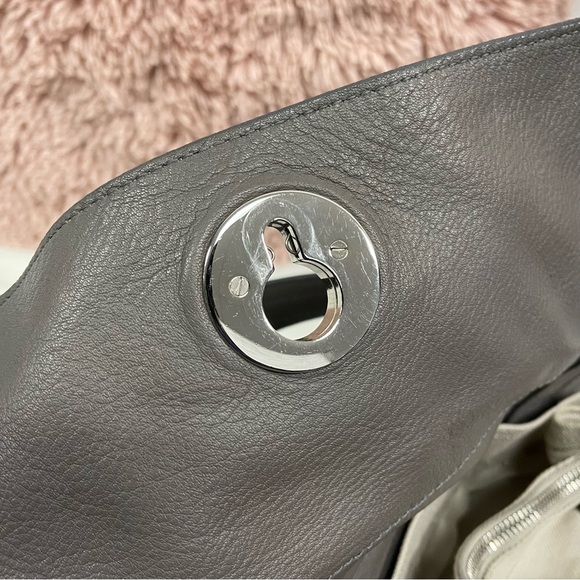 Yves Saint Laurent Gray Leather Bag - Picture 6 of 11